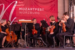 Gross-Detail-21-min_HP